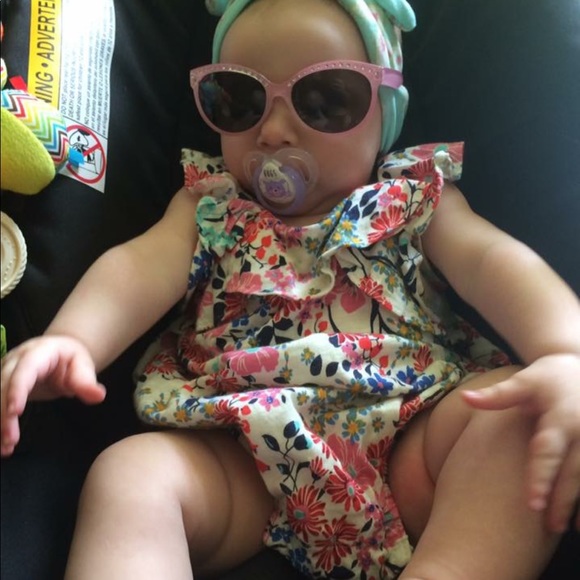 Hi y’all 🙋🏼‍♀️ thanks for checking out my closet - Picture 7 of 17